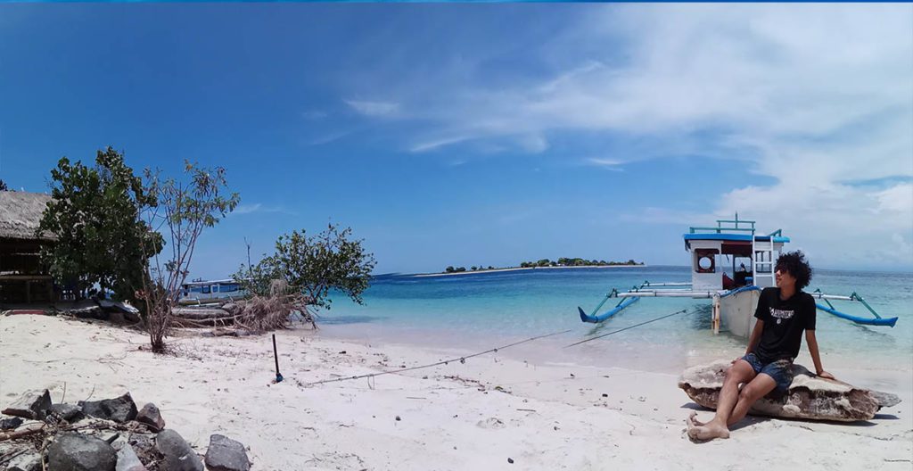 Paket wisata pantai lombok